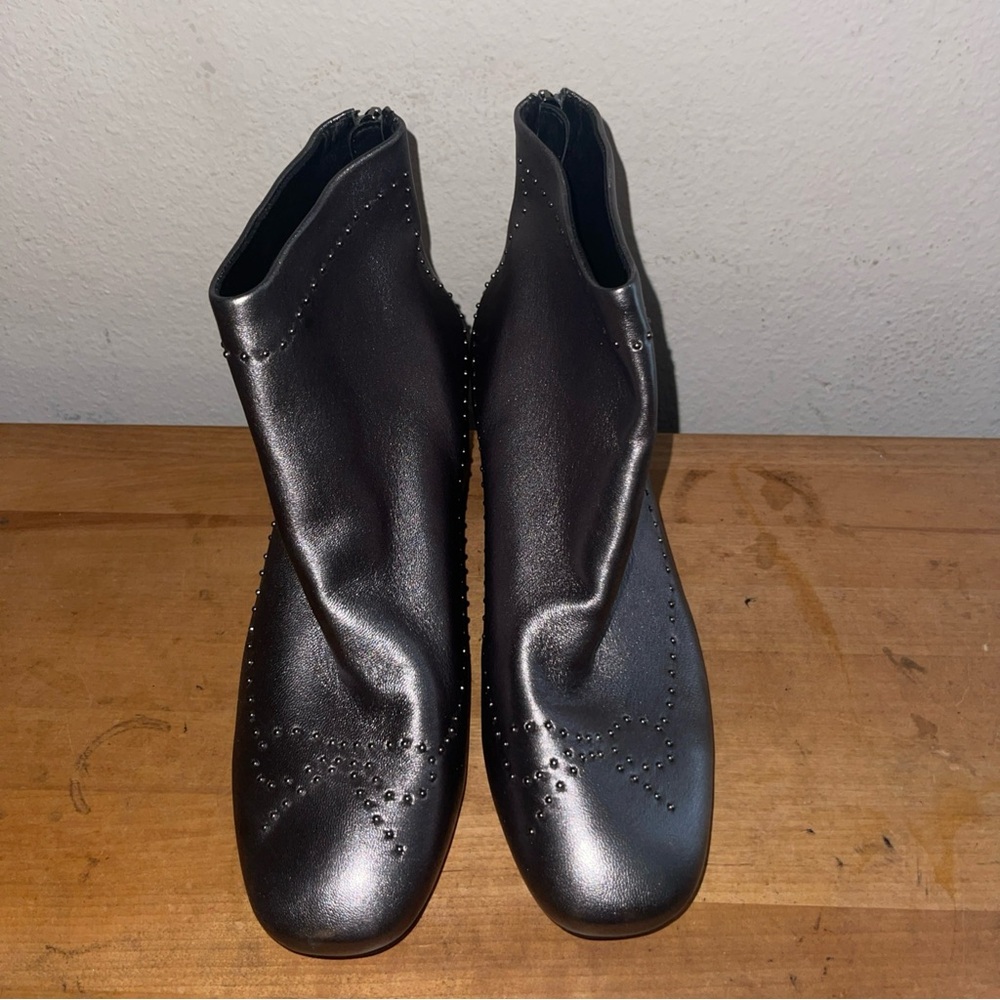 Donald J Pliner Women Cafne Bow Gun Metal Leather Ankle Booties NWT Sz 9 - Picture 4 of 10